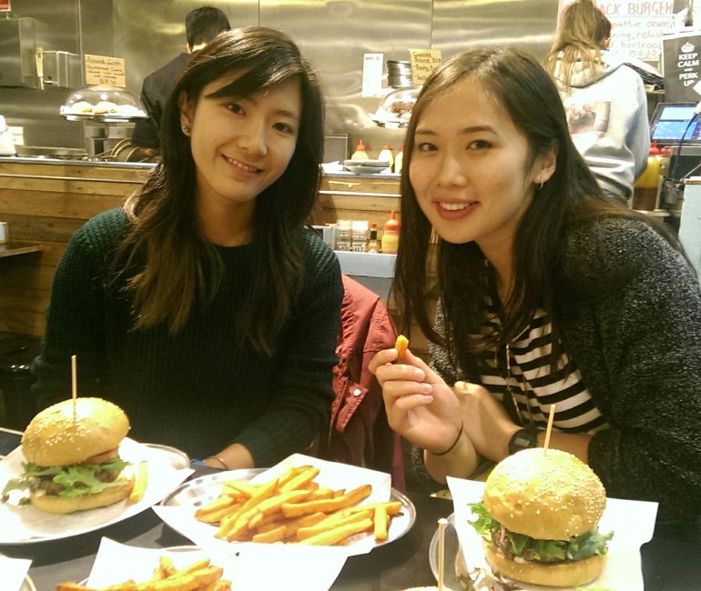 Teing and Rachel enjoying their kangaroo burgers